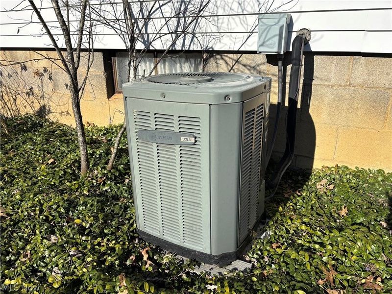 837 Walls Lake Drive NE, Vienna, OH 44473 Photo 31