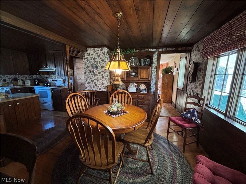 837 Walls Lake Drive NE, Vienna, OH 44473 Photo 8