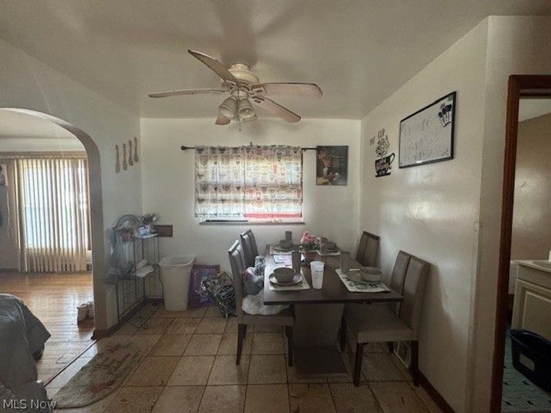 2460 Belvoir Boulevard , Cleveland, OH 44121 Photo 4