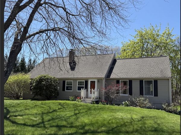 1 Jason Drive, Stratham, NH 03885