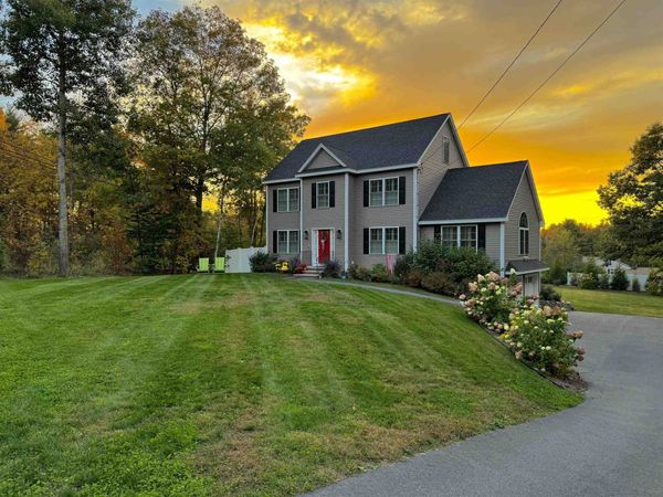 2 Chestnut Hill Drive, Sandown, NH 03873