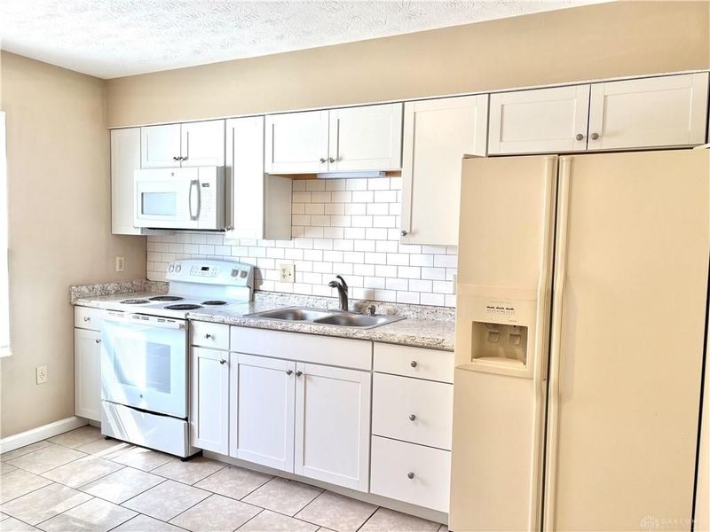 1855 N Lakeman Avenue, Sugarcreek Township, OH 45305 Photo 4