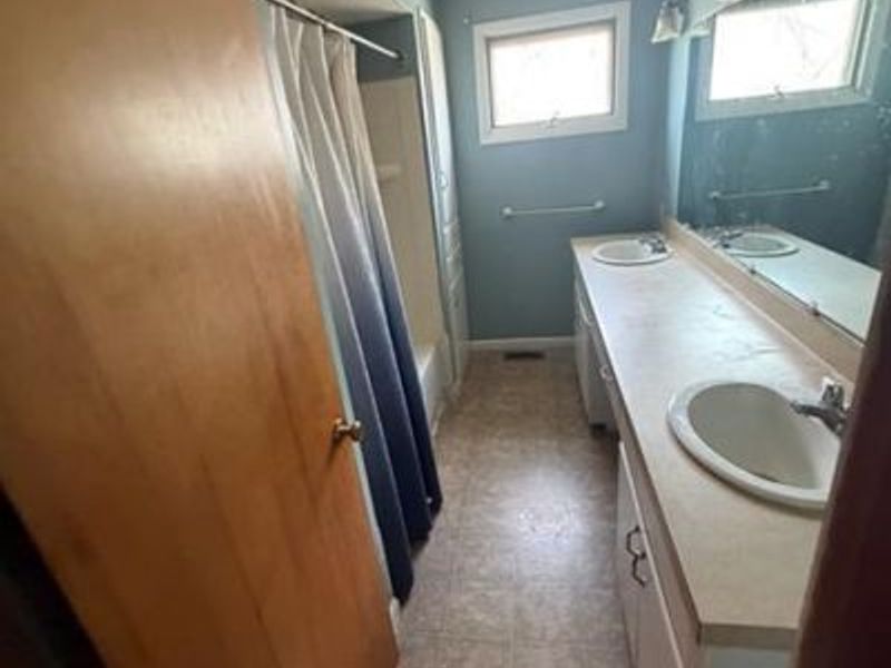 300 N Jefferson Street, Pitsburg, OH 45358 Photo 13