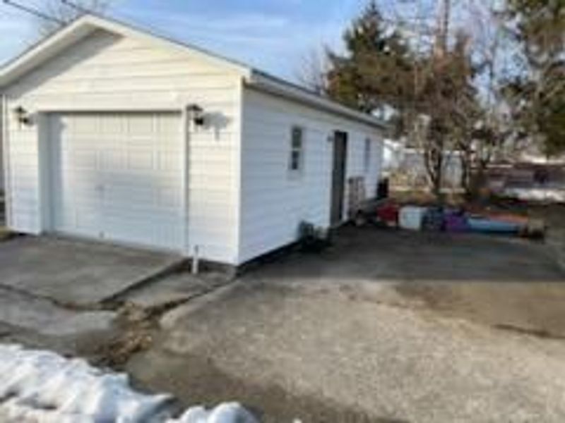 300 N Jefferson Street, Pitsburg, OH 45358 Photo 4