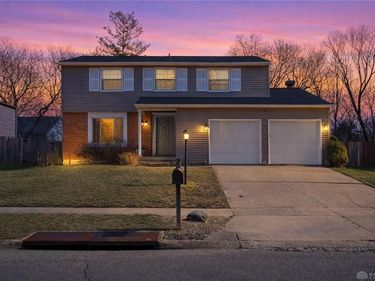 9636 Springwater Lane, Miamisburg, OH 45342