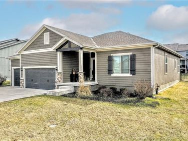 1829 NE Riley Drive, Lee's Summit, MO 64086