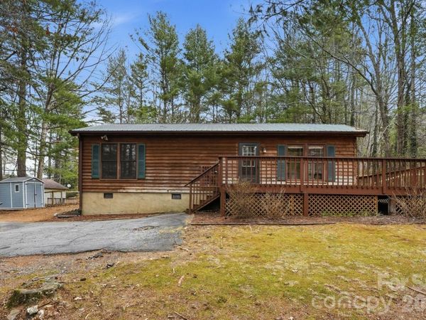 205 Mint Way, Flat Rock, NC 28731