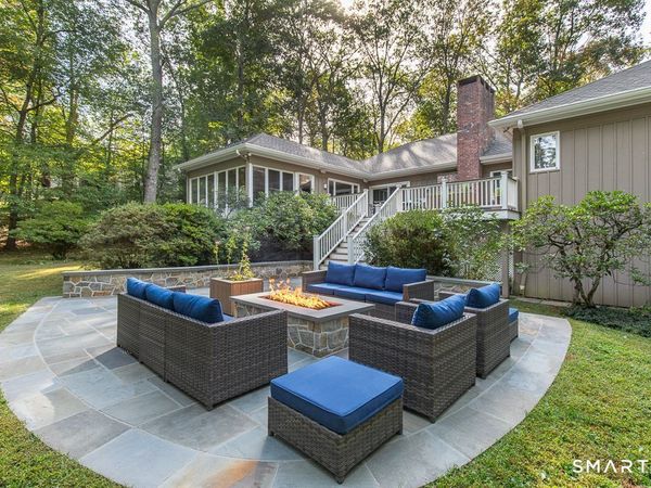 69 Forest Glen, Woodbridge, CT 06525