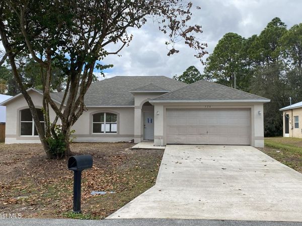 320 Wisteria Avenue NW , Palm Bay, FL 32907