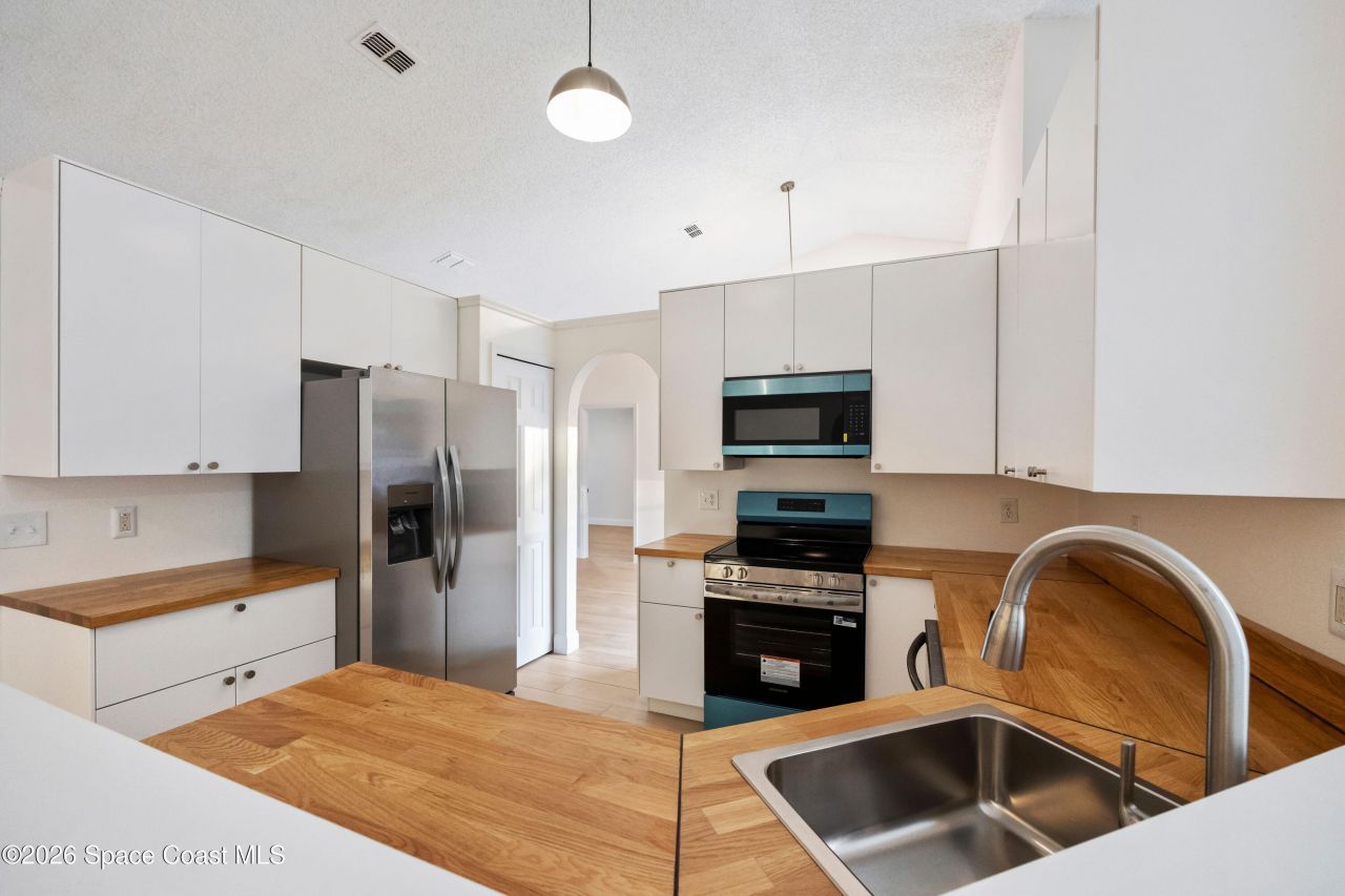 320 Wisteria Avenue NW , Palm Bay, FL 32907 Photo