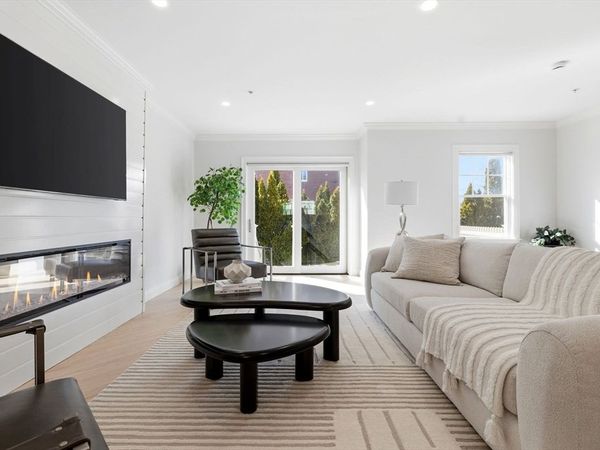 3 Chatham St, Unit 3, Watertown, MA 02472