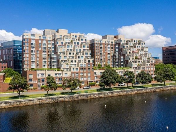 75-83 Cambridge Parkway, Unit E1202, Cambridge, MA 02142