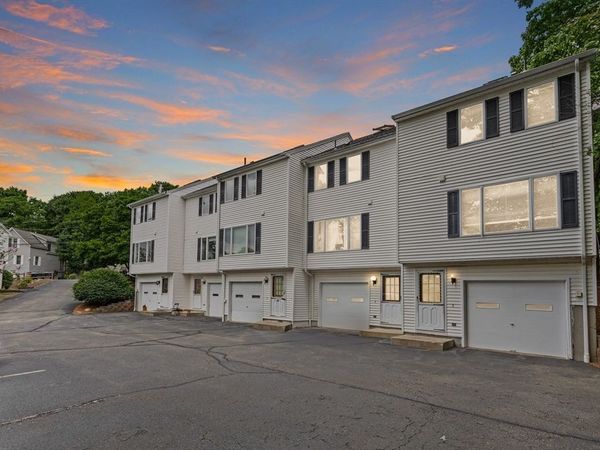 1 Traverse St, Unit E, Wakefield, MA 01880