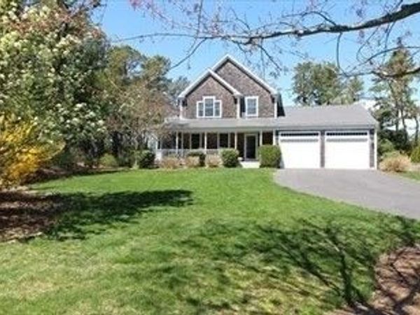 18 Red Pine Ln, Wareham, MA 02571