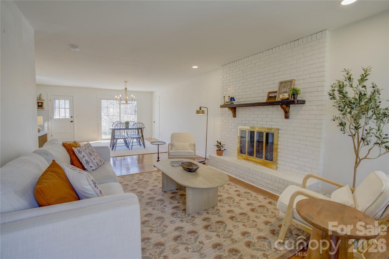 21 Kilkenny Drive, Asheville, NC 28806 Main Photo