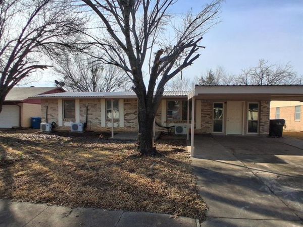 516 Forrest Lane , Denison, TX 75021