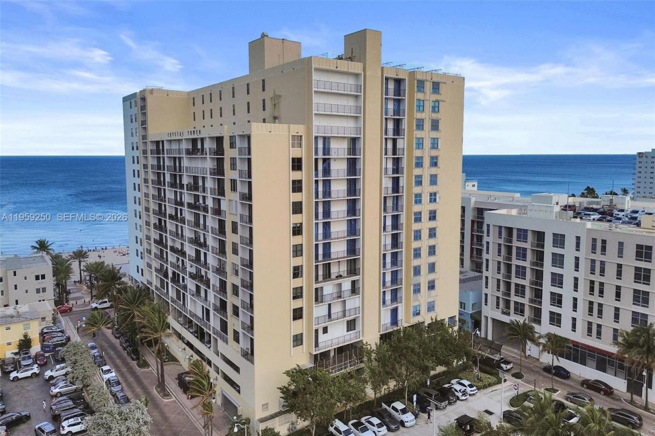 322 Buchanan St , Unit 506, Hollywood, FL 33019 Photo