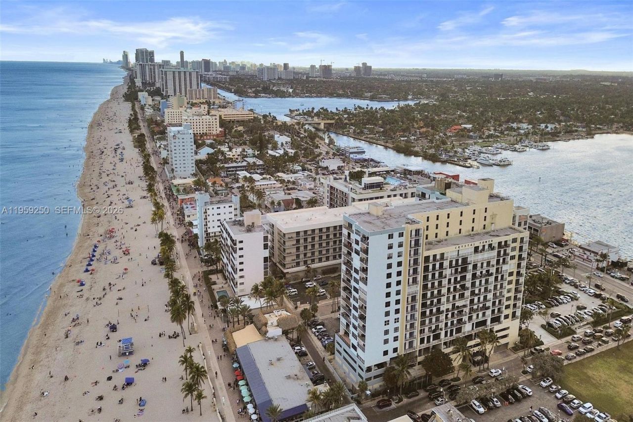 322 Buchanan St , Unit 506, Hollywood, FL 33019 Photo