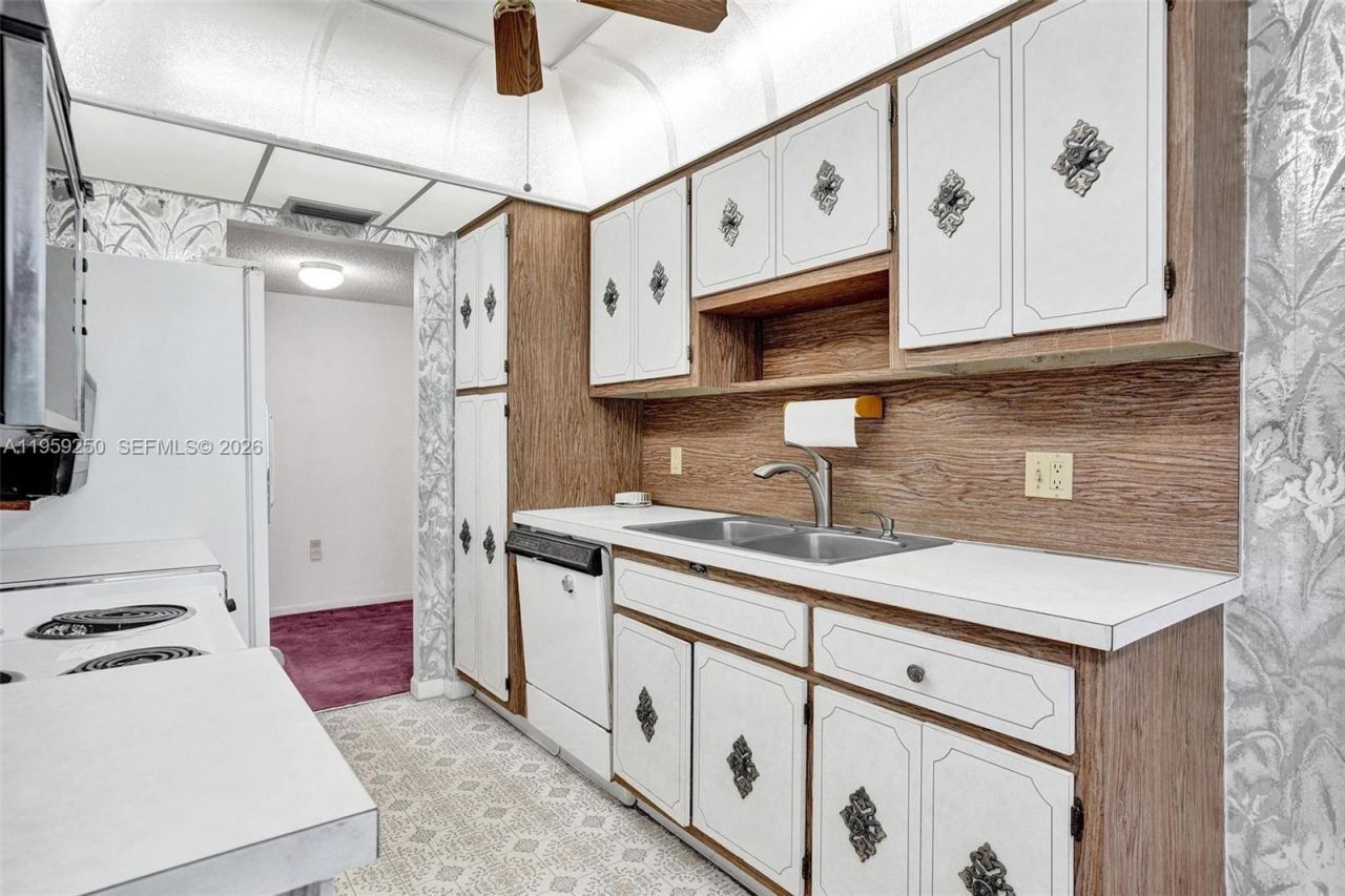 322 Buchanan St , Unit 506, Hollywood, FL 33019 Photo