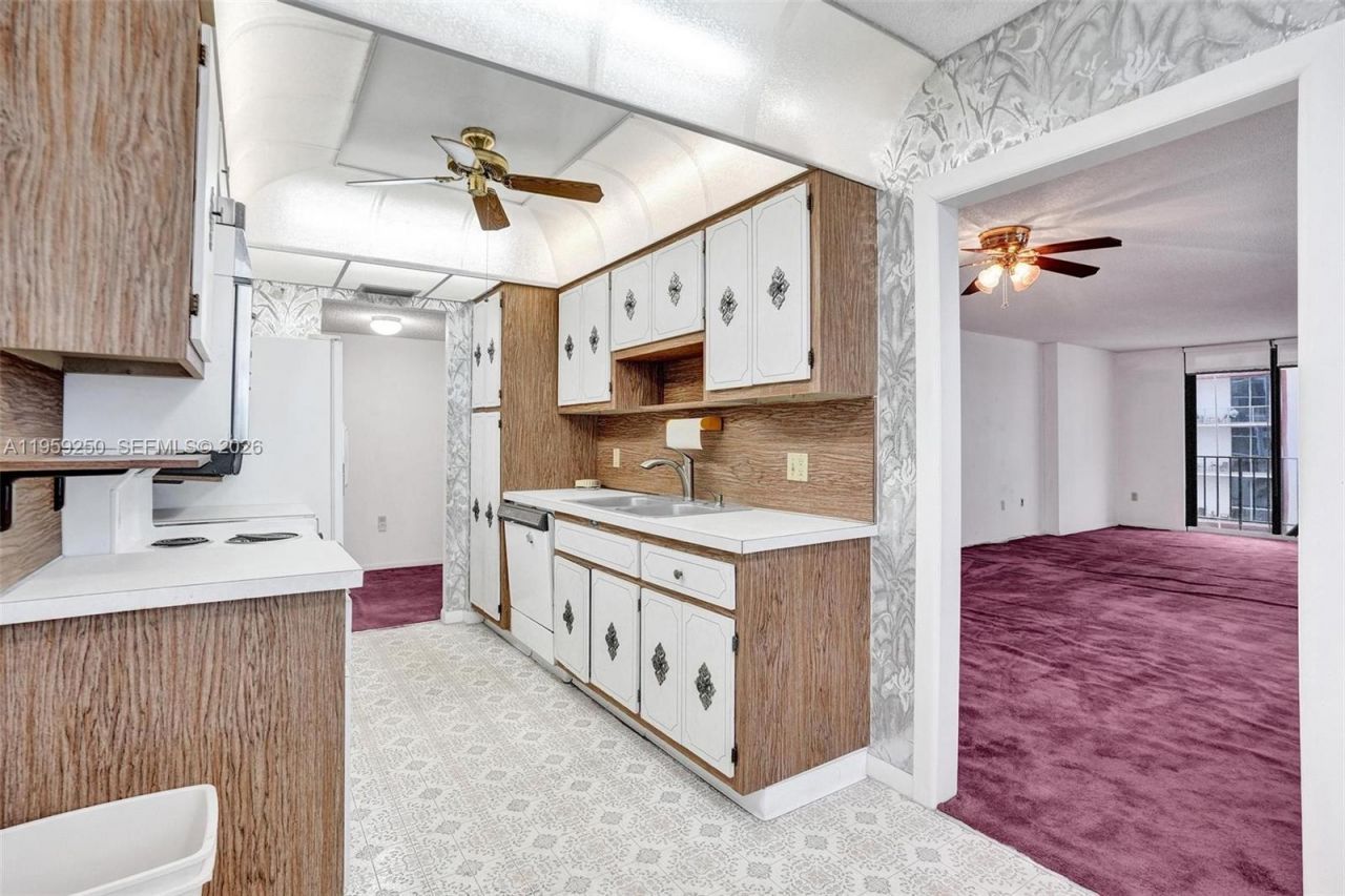 322 Buchanan St , Unit 506, Hollywood, FL 33019 Photo