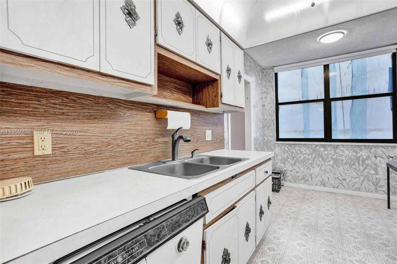 322 Buchanan St , Unit 506, Hollywood, FL 33019 Photo