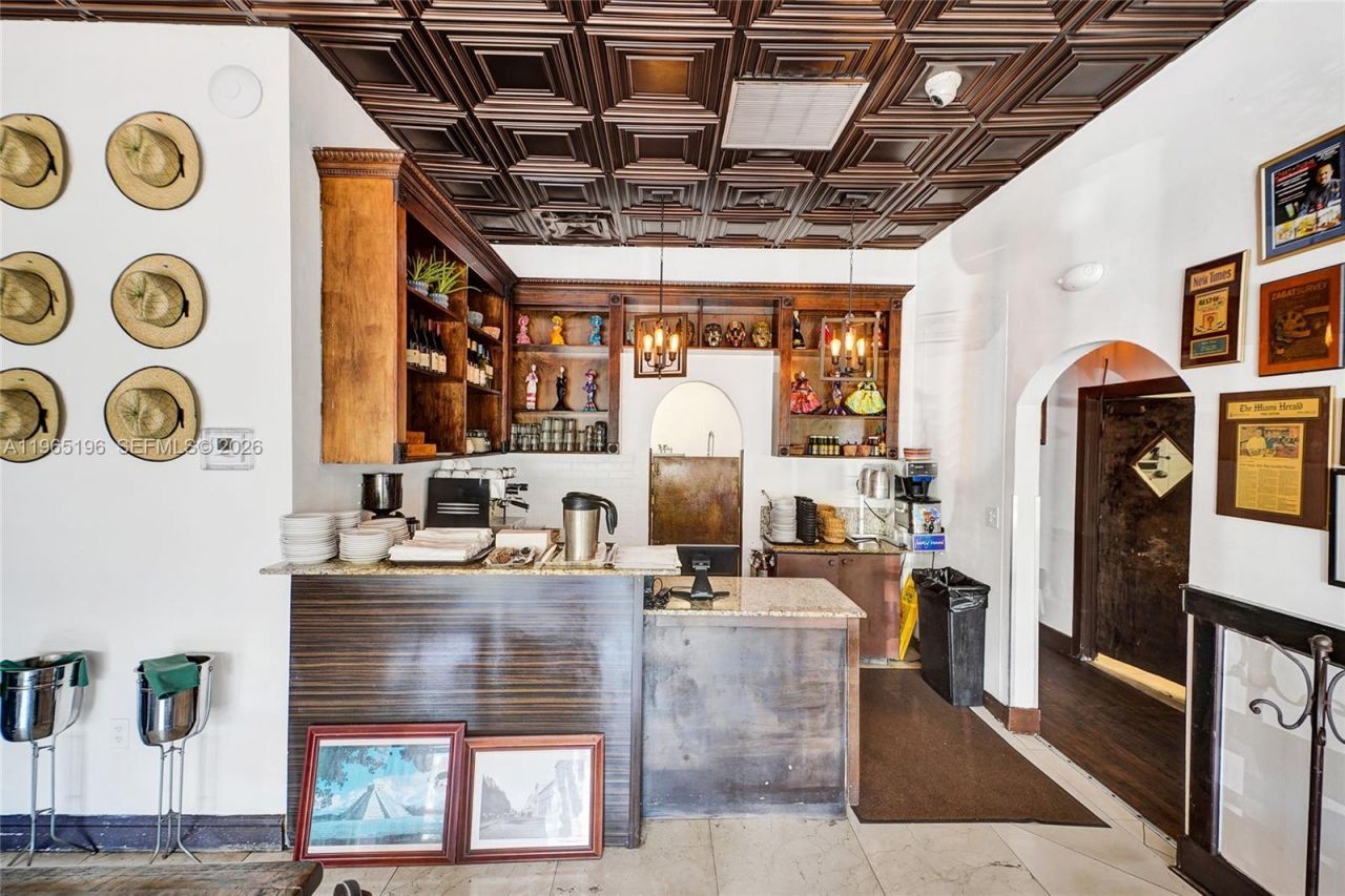 15400 Biscayne Blvd , North Miami, FL 33160 Photo