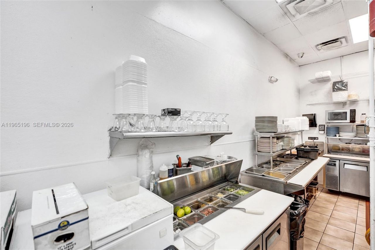 15400 Biscayne Blvd , North Miami, FL 33160 Photo