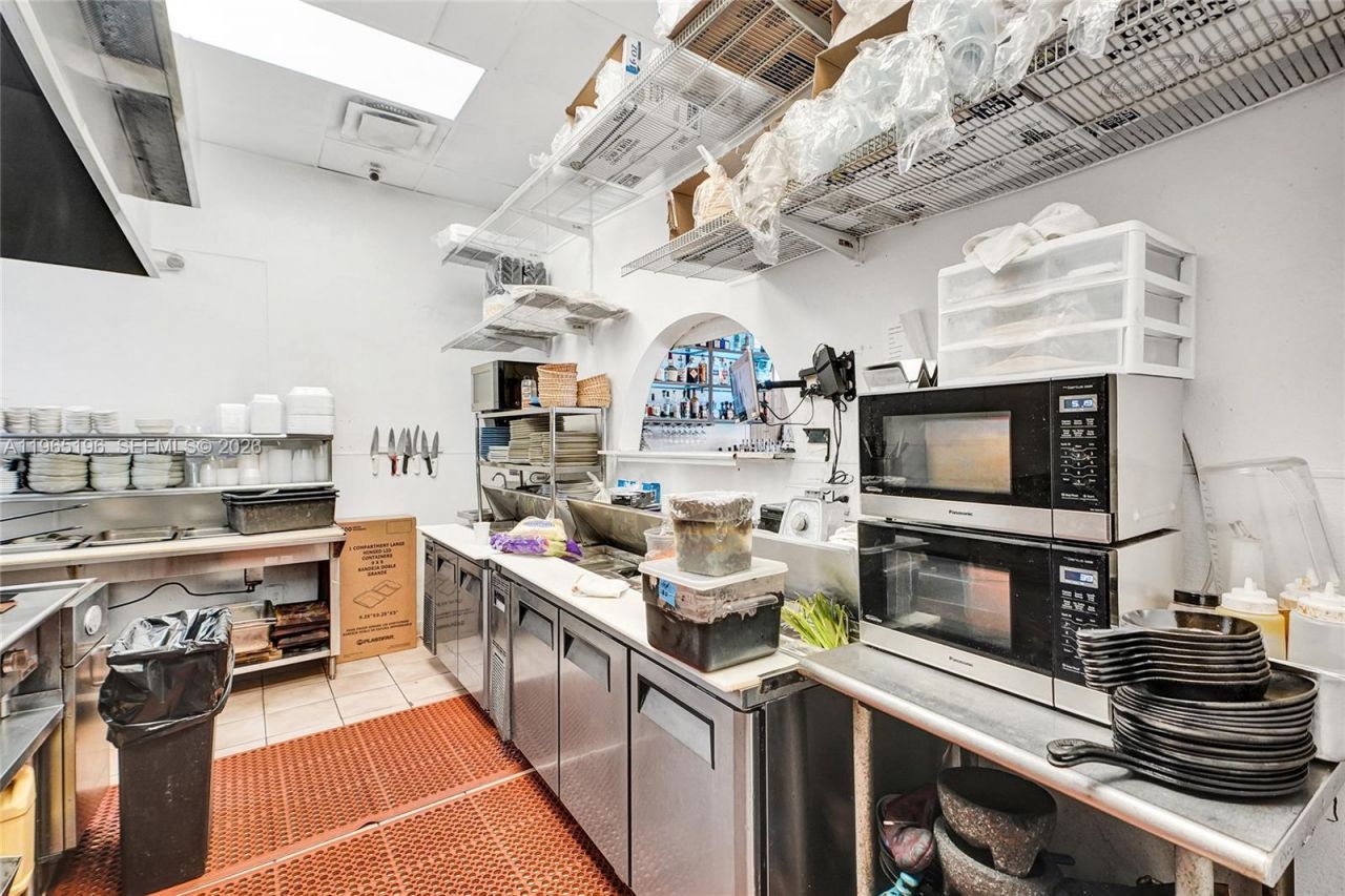 15400 Biscayne Blvd , North Miami, FL 33160 Photo