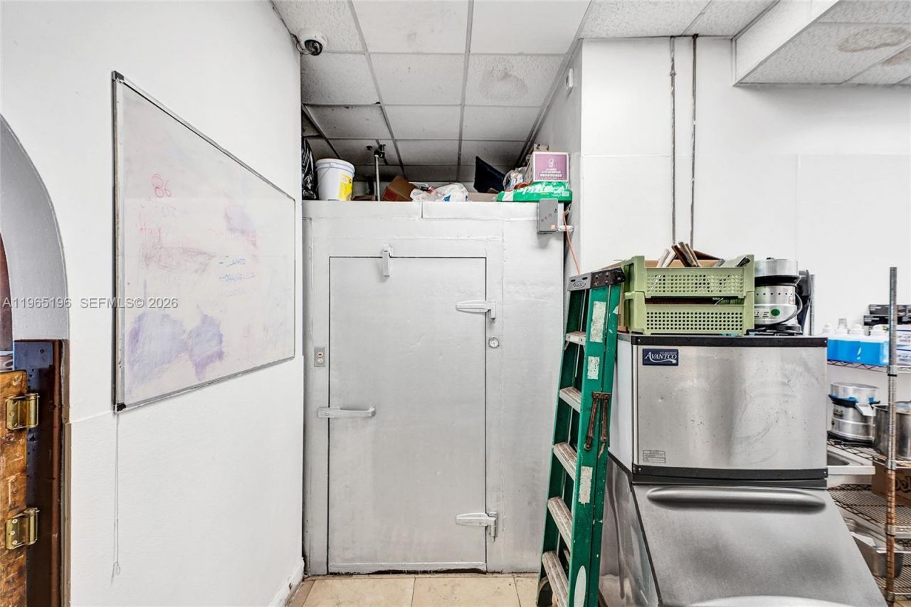 15400 Biscayne Blvd , North Miami, FL 33160 Photo