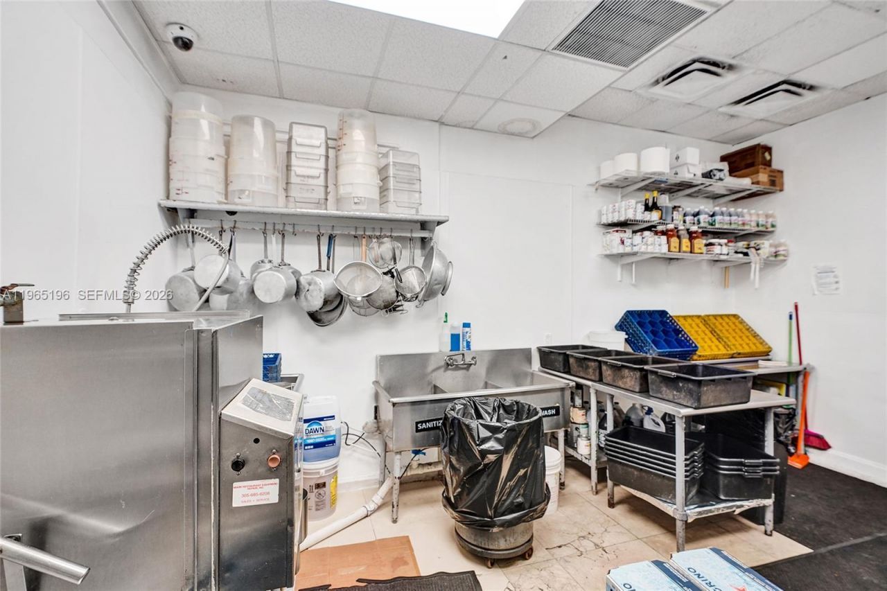 15400 Biscayne Blvd , North Miami, FL 33160 Photo