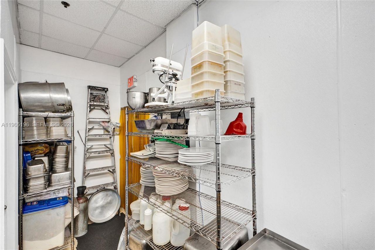 15400 Biscayne Blvd , North Miami, FL 33160 Photo