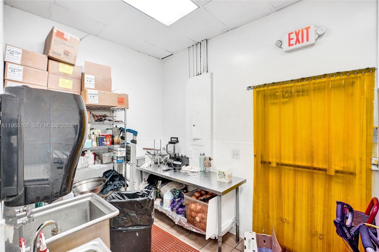 15400 Biscayne Blvd , North Miami, FL 33160 Photo