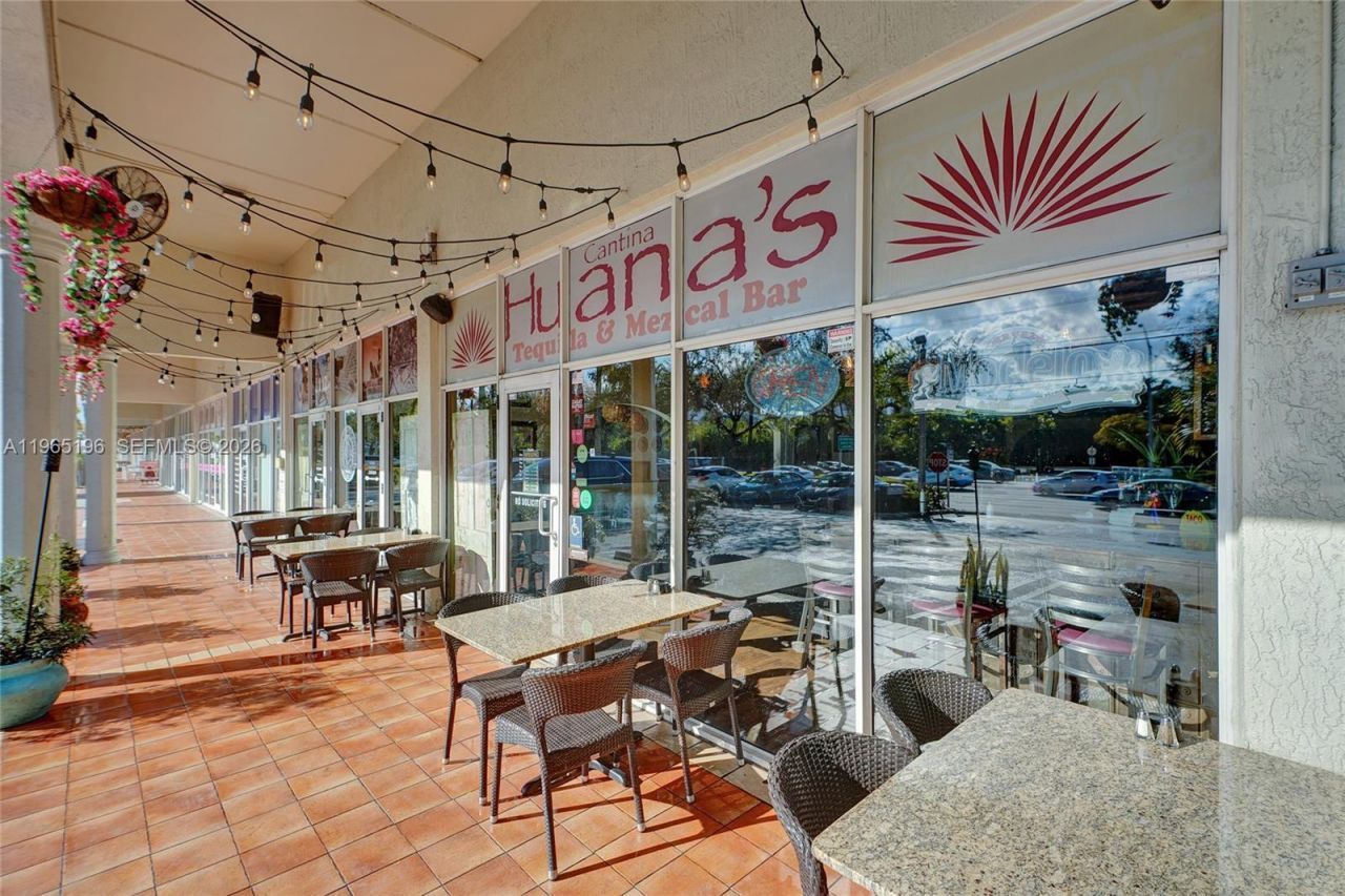 15400 Biscayne Blvd , North Miami, FL 33160 Photo