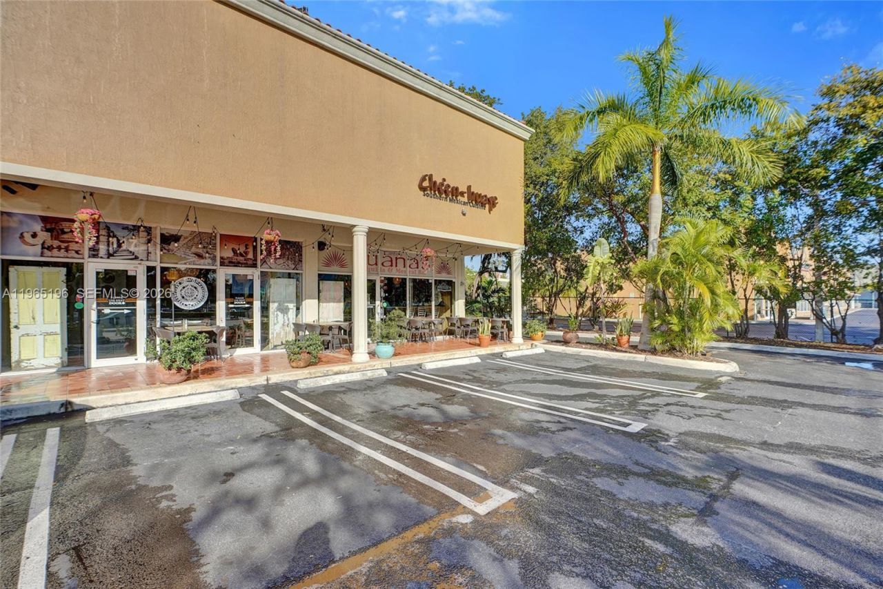 15400 Biscayne Blvd , North Miami, FL 33160 Photo