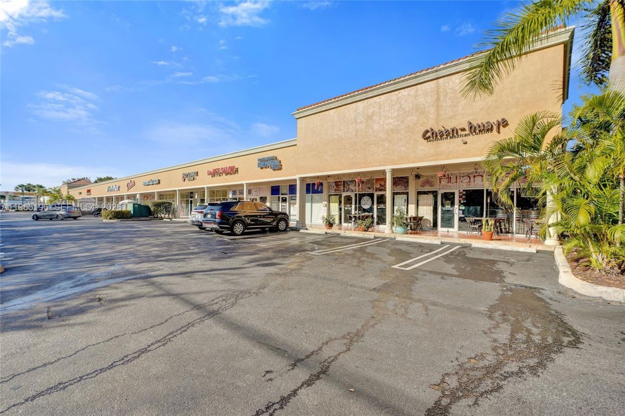 15400 Biscayne Blvd , North Miami, FL 33160 Photo