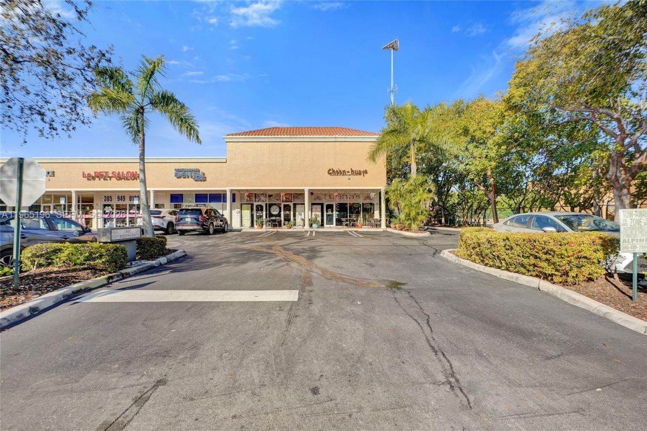 15400 Biscayne Blvd , North Miami, FL 33160 Photo