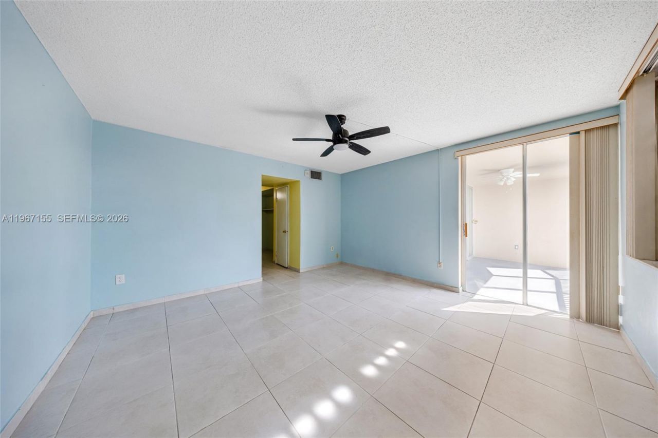 1750 NE 191st St , Unit 326-4, Miami, FL 33179 Photo