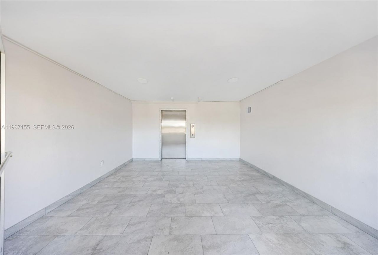 1750 NE 191st St , Unit 326-4, Miami, FL 33179 Photo
