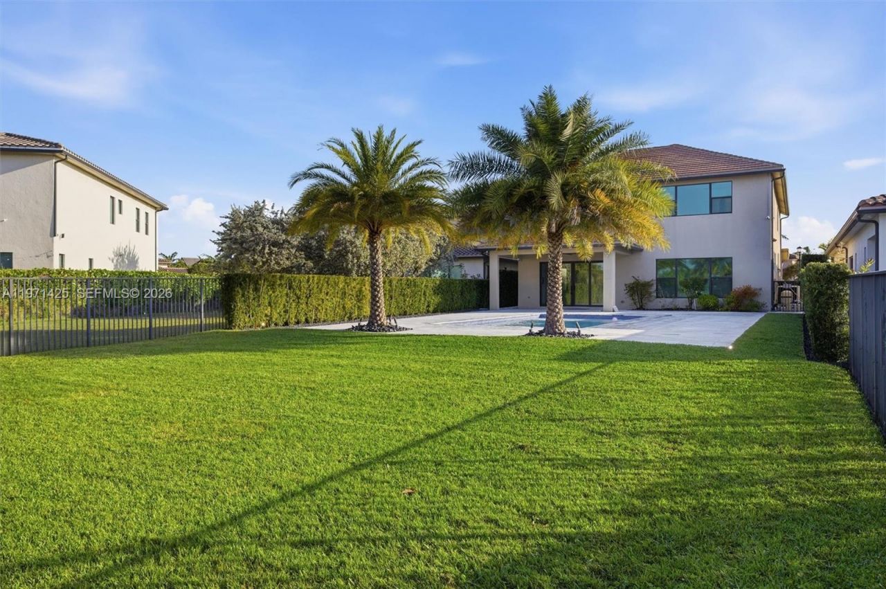 1282 SW 113th Way , Pembroke Pines, FL 33025 Photo