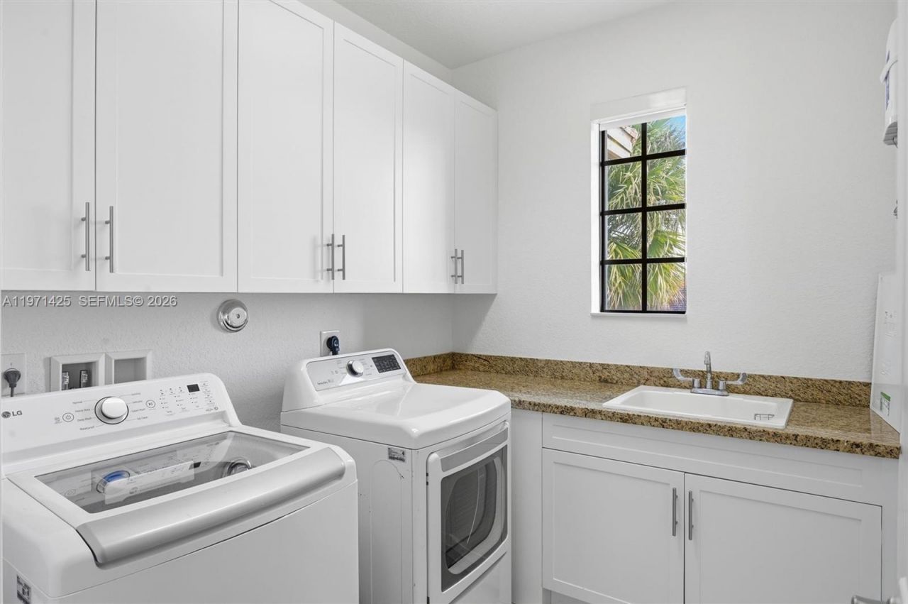 1282 SW 113th Way , Pembroke Pines, FL 33025 Photo