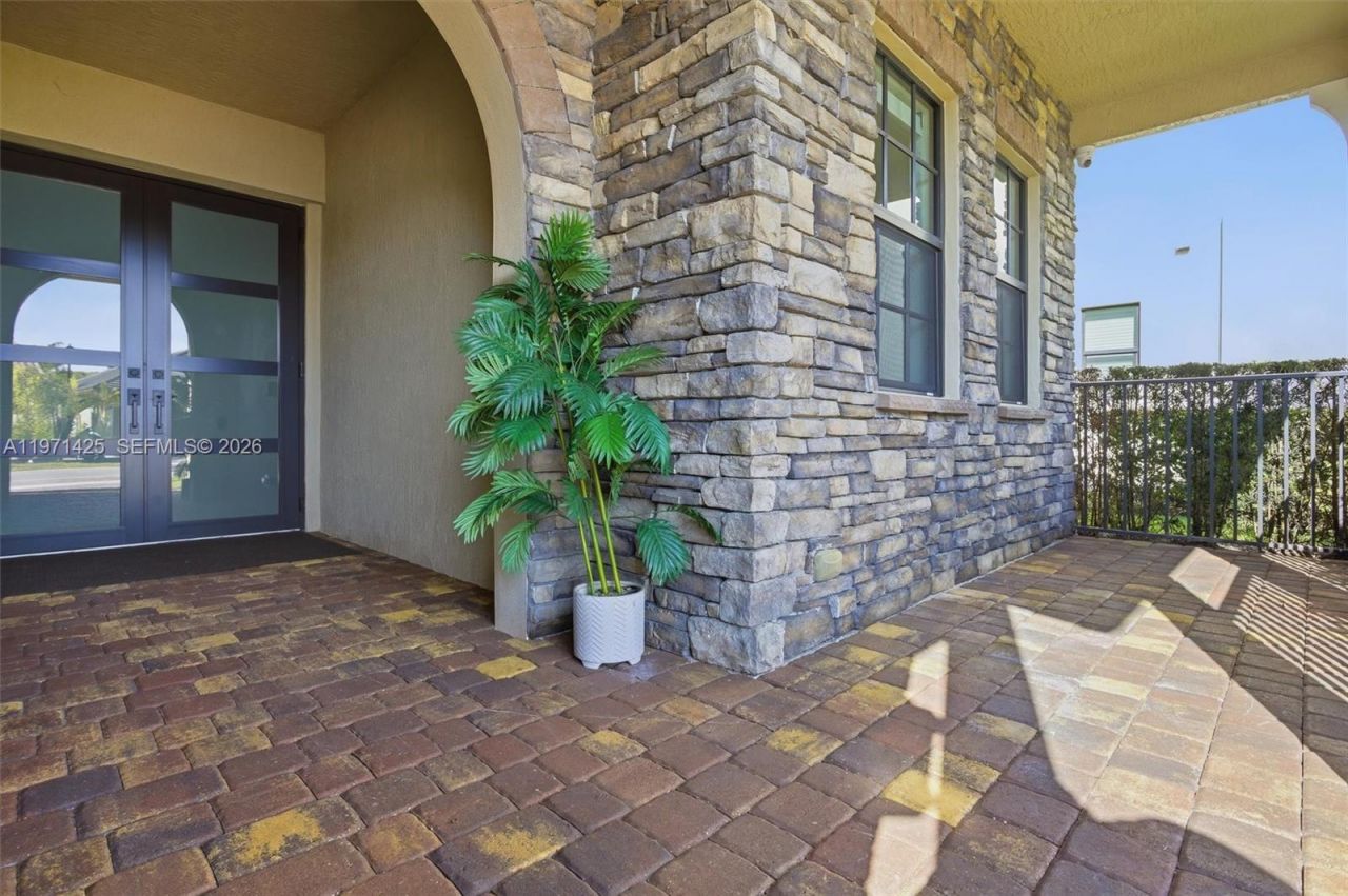 1282 SW 113th Way , Pembroke Pines, FL 33025 Photo