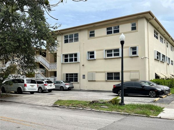 1958 Monroe St, Unit 210, Hollywood, FL 33020