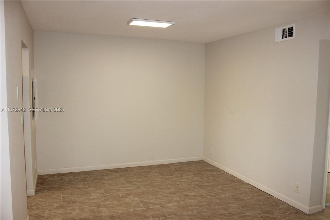 1958 Monroe St, Unit 210, Hollywood, FL 33020 Photo