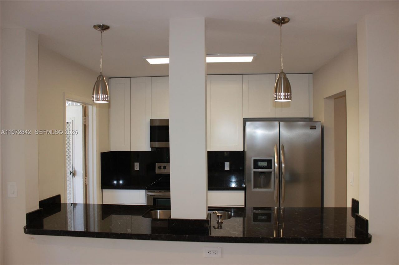 1958 Monroe St, Unit 210, Hollywood, FL 33020 Photo