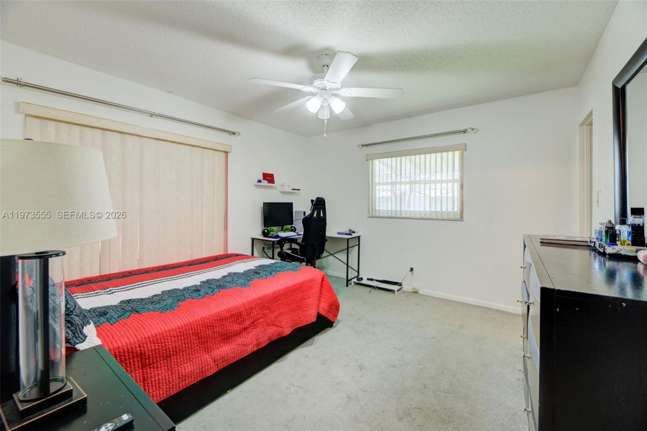 995 NW 74th Ave, Margate, FL 33063 Photo