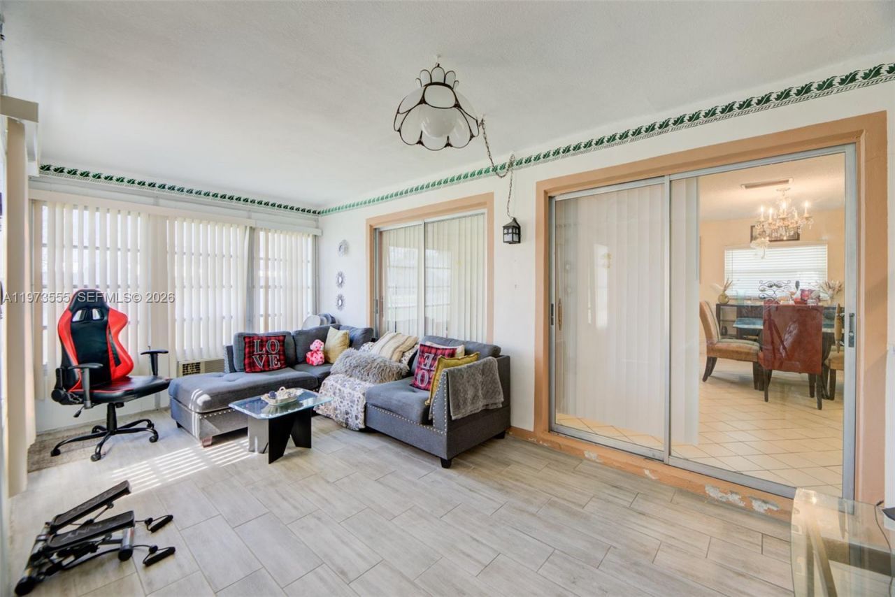 995 NW 74th Ave, Margate, FL 33063 Photo