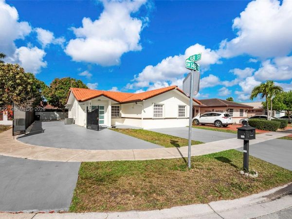 5790 SW 148th Pl, Miami, FL 33193