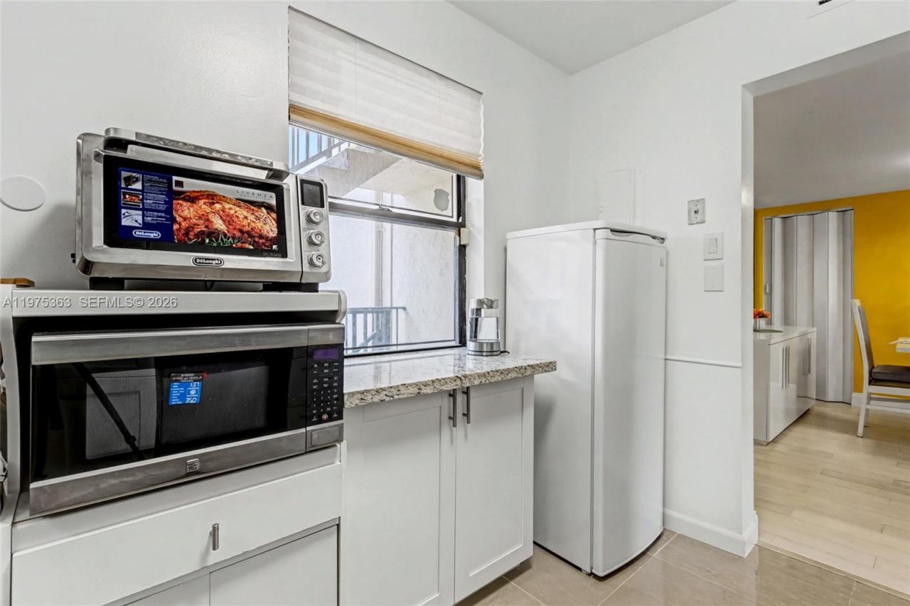 6701 N University Dr , Unit 210, Tamarac, FL 33321 Photo