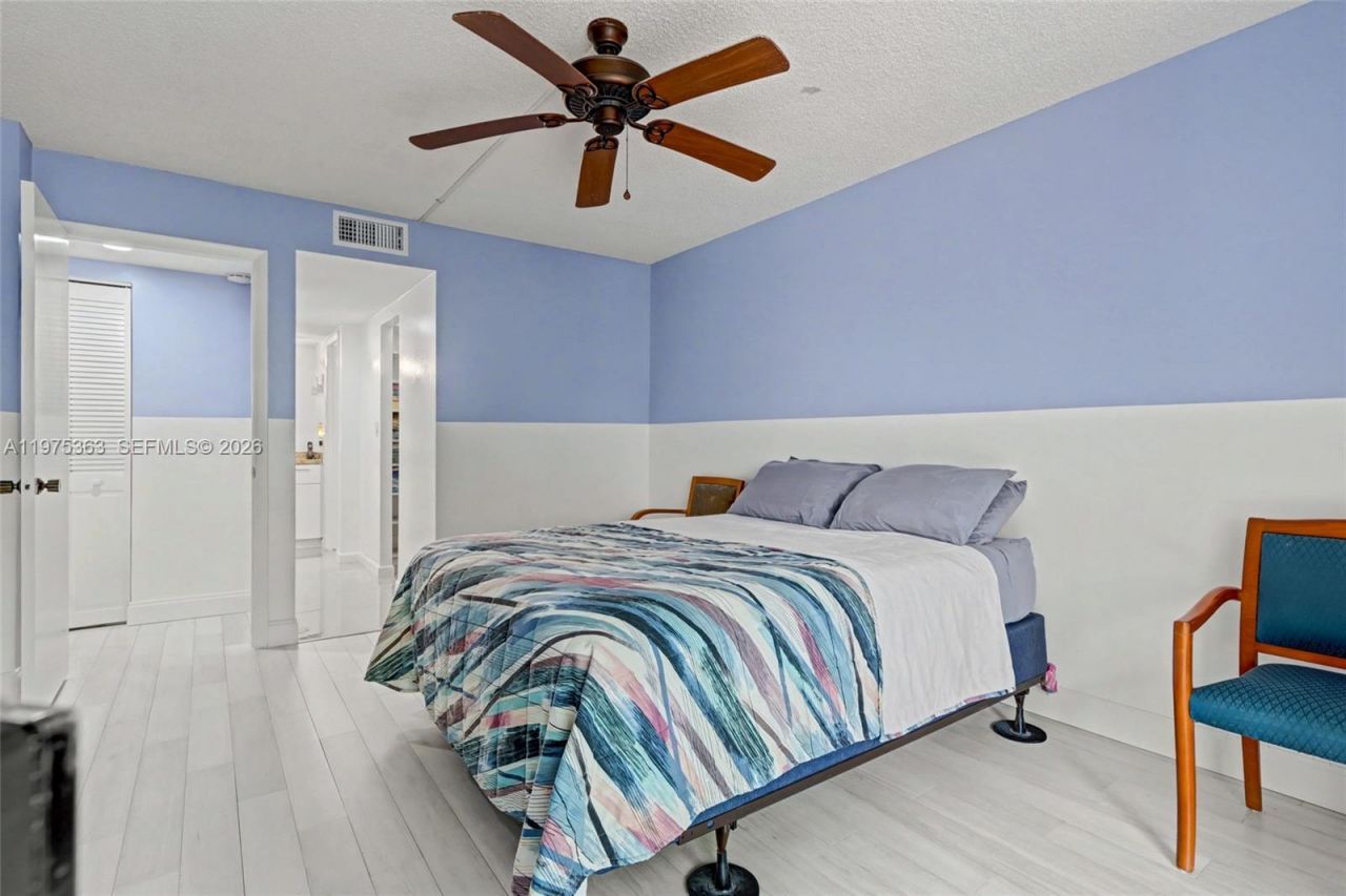 6701 N University Dr , Unit 210, Tamarac, FL 33321 Photo