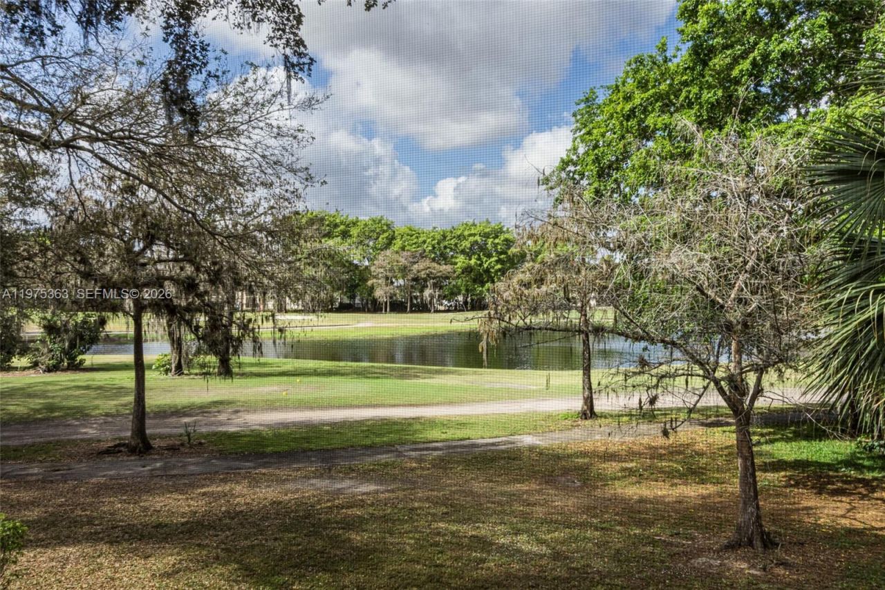 6701 N University Dr , Unit 210, Tamarac, FL 33321 Photo
